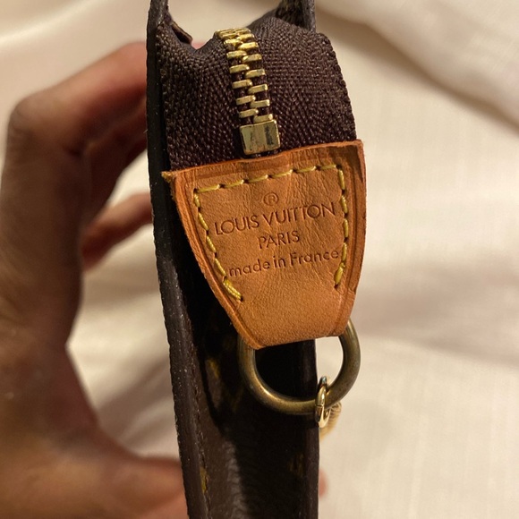 Louis Vuitton Monogram Toiletry Pouch 15*Great Shape and Unbranded Chain! - Picture 3 of 8